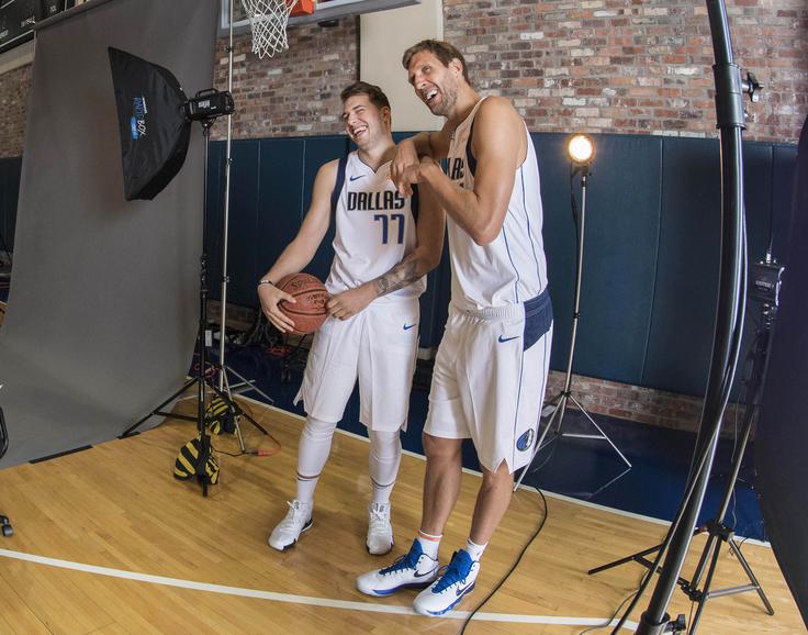 Mnogi so pričakovali, da bo Dončić v Dallasu postal "novi" Dirk Nowitzki. | Foto: Reuters