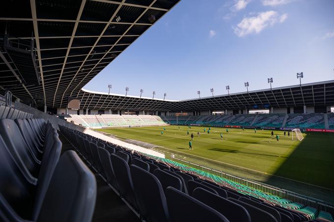 Stožice bodo v četrtek prvič letos ponudile petmestno število gledalcev. | Foto: Boštjan Podlogar/STA