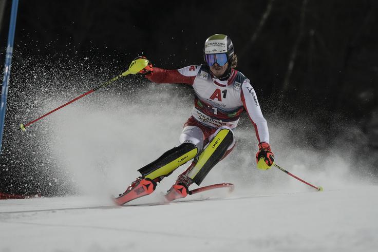 Iz karantene naravnost na stopničke. In to na eni najtežjih tekem, v Schladmingu. Manuel Feller. | Foto: AP / Guliverimage
