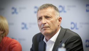 Minister Pličanič kritičen do poskusov vplivanja na sodne postopke preko medijev