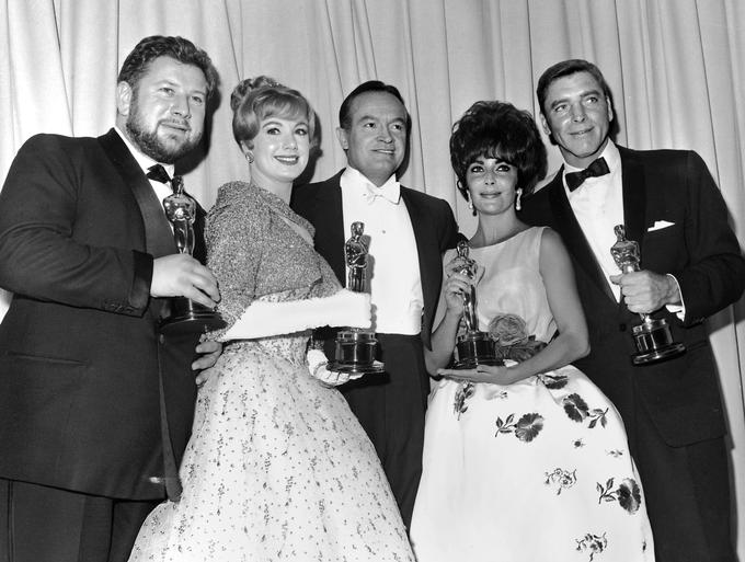 Oskarjevci 1961 (z leve proti desni): Peter Ustinov, Shirley Jones, Bob Hope, Elizabeth Taylor in Burt Lancaster | Foto: Profimedia