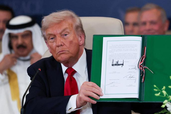 Zgodovinski podpis Donalda Trumpa?