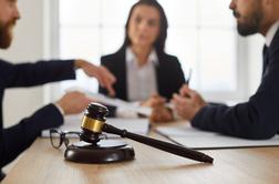 Stric in teta sta ga določila za dediča, zdaj je izločen iz oporoke #pravni nasvet