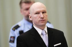 Breivik si želi predčasno zapustiti zapor