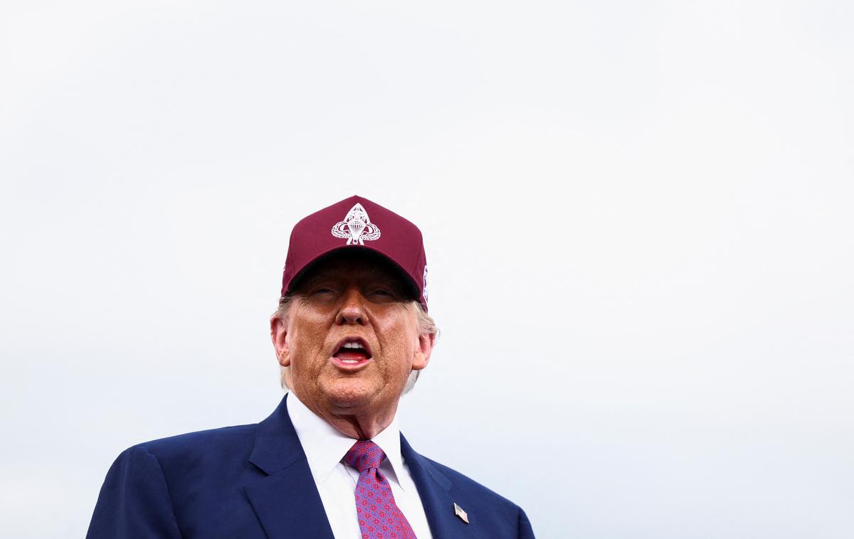 Donald Trump | Trumpova vlada je zavrnila štipendije številnim, ki jih je odbor že izbral, okrog 1.200 prejemnikov štipendij pa se sooča z nepooblaščenim postopkom revizije. | Foto Reuters