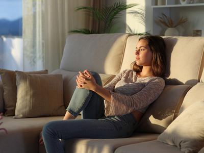 Današnji horoskop: vodnarji boste zelo sproščeni, biki poskusite z meditacijo