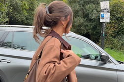 Če obožujete naravne odtenke in džins, vas bo ta stajling očaral