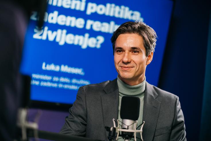 Mesec o začetkih: "Bil sem introvertiran mladostnik." | Foto: Jan Lukanović