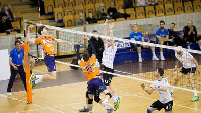 ACH Volley povozil Calcit, Mariborčani meljejo naprej