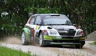 Nekdanji Fordovi tovarniški dirkalniki WRC tik ob slovenski državni meji