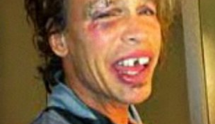 FOTO: Steven Tyler v modricah