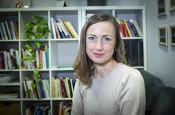 Psihologinja: Niste slab starš, če ne kupite telefona za 1300 evrov