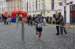 Klin se s klinom zbija. Začnite leto z novoletnim tekom na Ljubljanski grad.