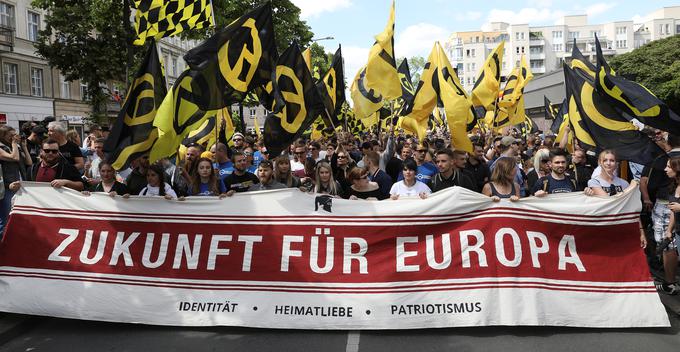 Shod identitarcev v Berlinu. Nemčija je ena od treh držav, kjer je gibanje najmočnejše. | Foto: Reuters