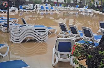 Izredno stanje: priljubljeni otok Lanzarote je neprepoznaven #video