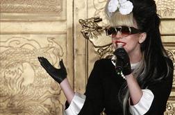 Cher posnela pesem Lady Gaga