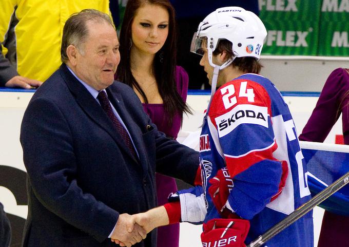 Kot prvi mož slovenskega hokeja je pozdravil številne podvige risov. | Foto: Vid Ponikvar