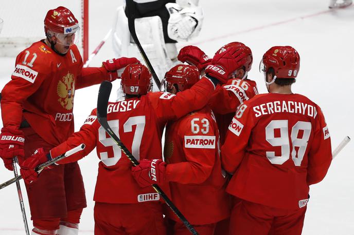 Rusija hokej | Rusi so na Slovaško pripotovali z izjemno močno zasedbo, ki je že pri dveh zmagah. | Foto Reuters