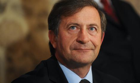 Karel Erjavec bo podal 200. podpis za ustanovitev nove stranke