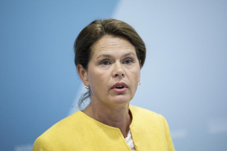 Infrastrukturna ministrica Alenka Bratušek je prepričana, da poroštvi za drugi tir in tretjo razvojno os ne bosta unovčeni. | Foto: Ana Kovač