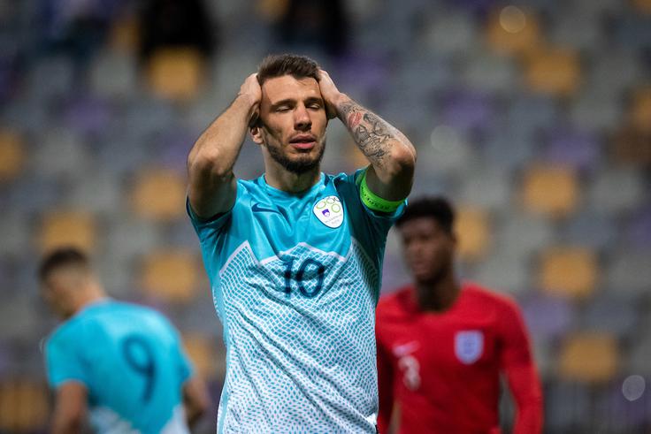 Jan Mlakar je bil v "zadnjem" obdobju selektorja Primože Gliha kapetan mlade izbrane vrste. | Foto: Blaž Weindorfer/Sportida