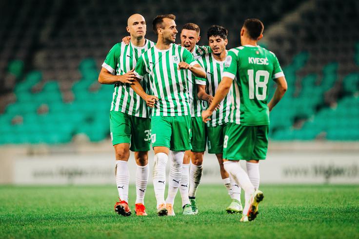 Veselje Mustafe Nukića in soigralcev, ko se je zatresla mreže Gorice v Stožicah. | Foto: Siniša Kanižaj/Sportida