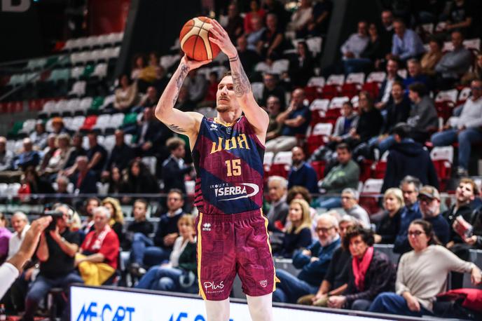 Gregor Hrovat | Gregor Hrovat v dresu Dijona res igra dobro. | Foto Guliverimage