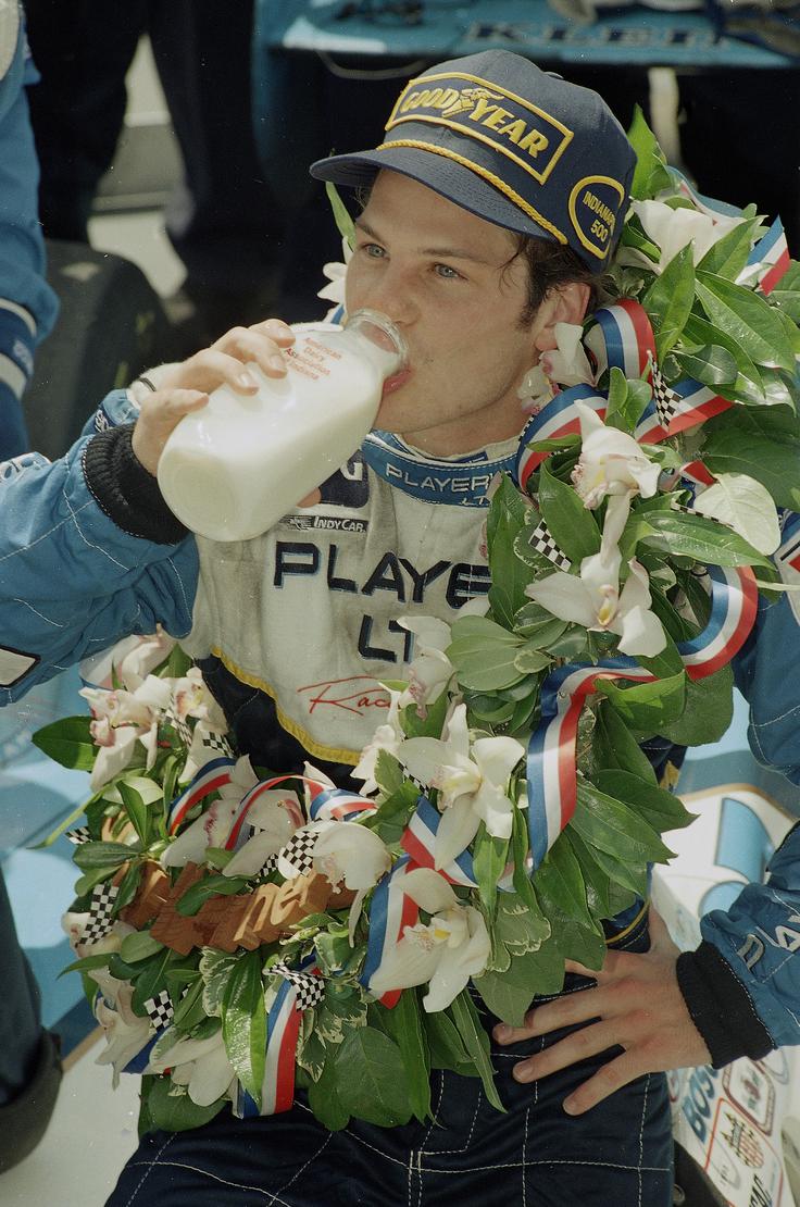 Jacques Villeneuve je dobil Indy 500, ni pa bil uspešen v Monaku ter Le Mansu. Bil pa je prvak formule 1. | Foto: Guliverimage