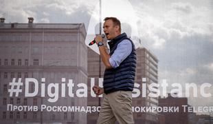 Na protestih proti Putinu množične aretacije, prijeli tudi Navalnega