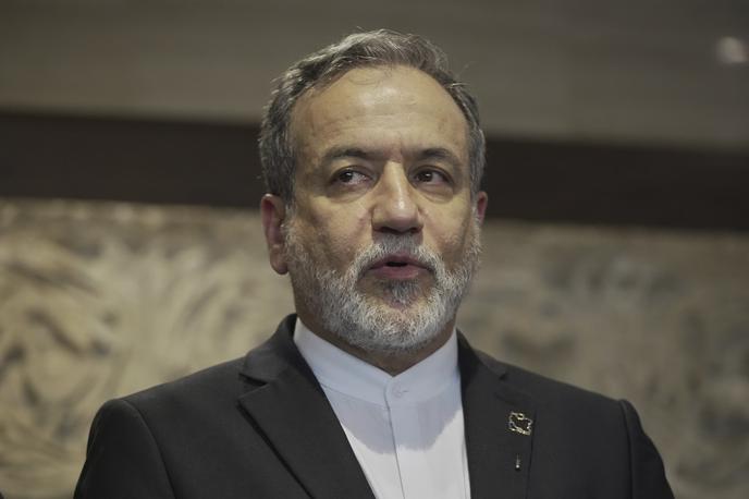 iranski zunanji minister Abas Aragči | "Zunanji minister je v Ženevo prispel na čelu diplomatske delegacije in strokovnjakov, da bi sodeloval v drugem krogu jedrskih pogajanj," je poročala iranska državna televizija. | Foto Guliverimage