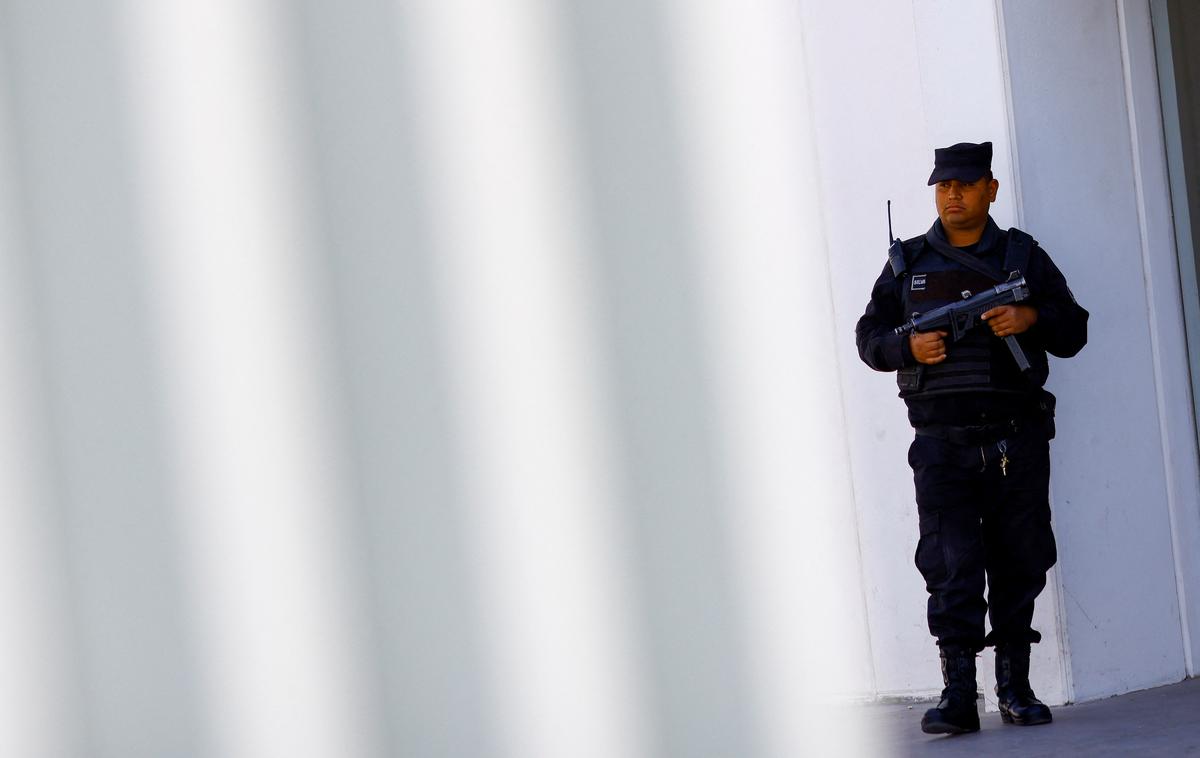 Policija Mehika | Policisti so napadalca našli v nekaj minutah in ga ubili.  | Foto Reuters