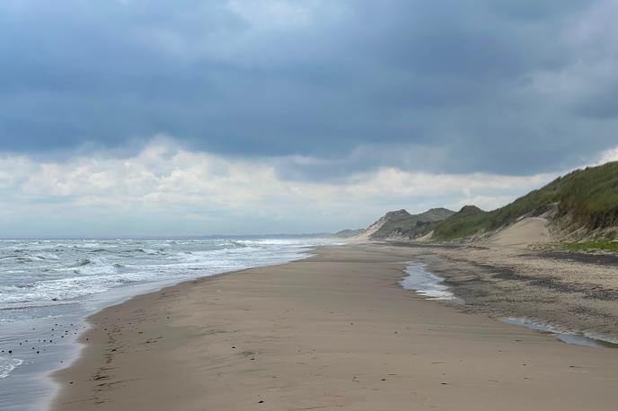 plaža | Če se emisije toplogrednih plinov ne bodo korenito zmanjšale, bi lahko nekatere najbolj znane plaže na celini do konca stoletja celo izginile, evropska obalna pokrajina pa bi se nepovratno spremenila. | Foto Shutterstock