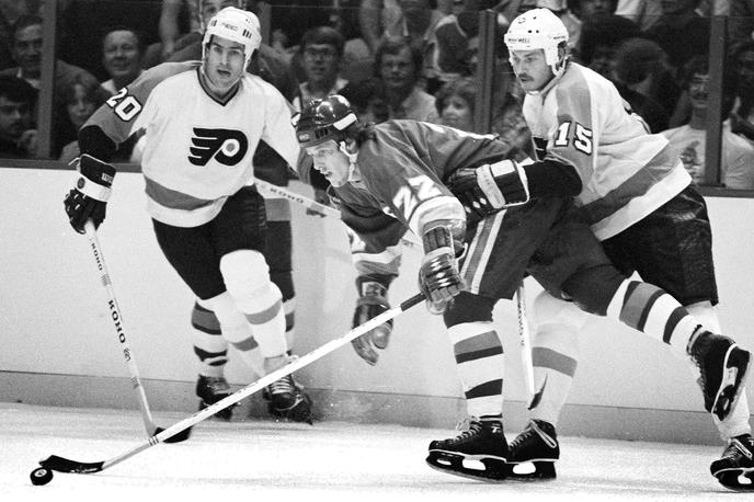 Al Hill | Al Hill (skrajno desno) je ob debiju v ligi NHL dosegel dva zadetka in tri asistence, kar je še danes, več kot 45 let pozneje, točkovni rekord novinca v najmočnejši hokejski ligi na svetu. | Foto Guliverimage