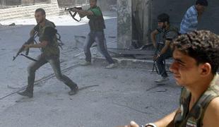Boji za prevlado v sirskem Alepu se nadaljujejo