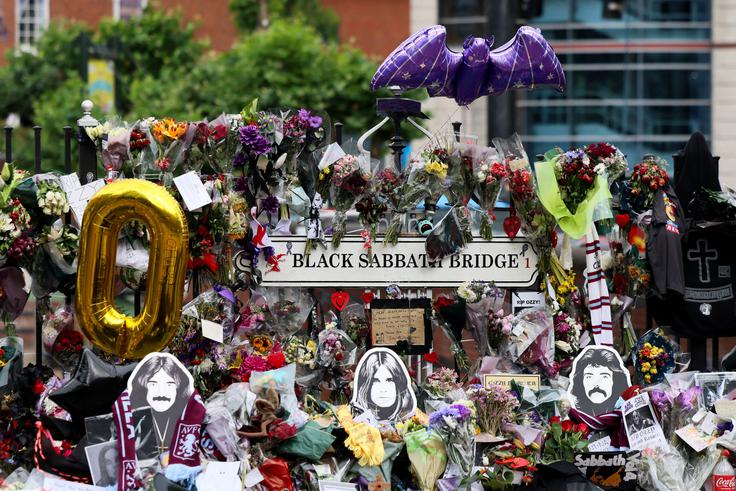 Ozzy Osbourne, pogreb, slovo, oboževalci, Birmingham | Foto: Reuters