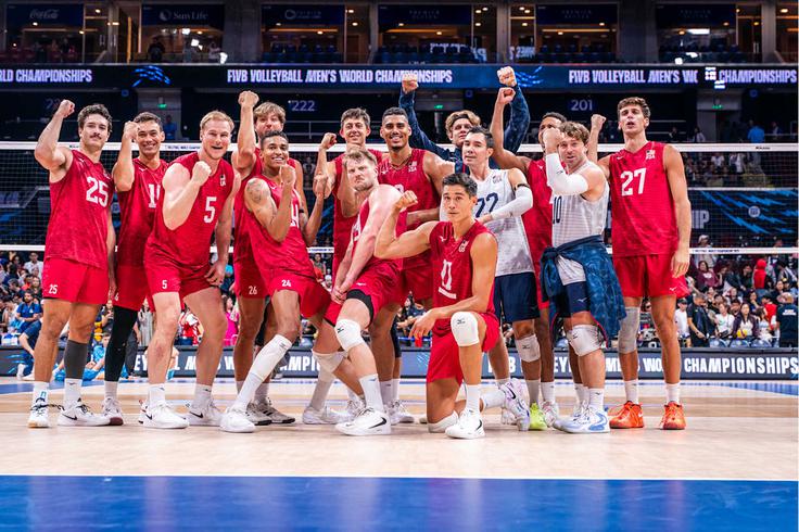 Američane v četrtfinalu čakajo Bolgari. | Foto: Volleyball World