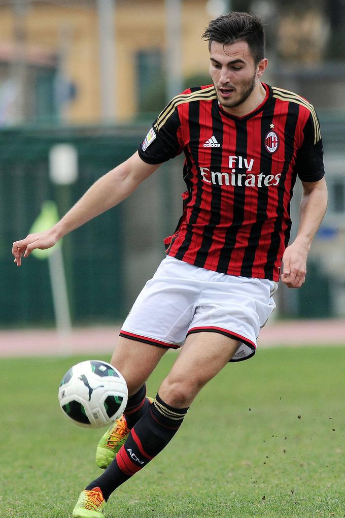 V dresu Milana je v sezoni 2013/14 odigral vseh šest tekem skupinskega dela mladinske lige prvakov. V polno je zadel proti Barceloni. | Foto: Guliverimage/Vladimir Fedorenko