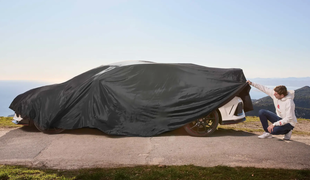 Max Verstappen prodaja svoj "skrivnostni" avtomobil #foto