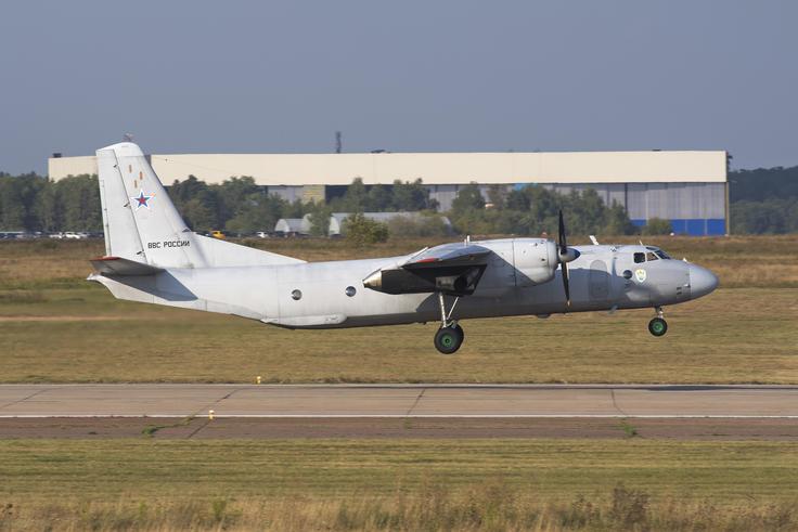 Letalo Antonov An-26 | Foto: Guliverimage