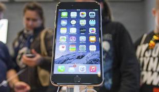 Apple bo prodajo iPhonov pospeševal z recikliranjem Samsungov in HTC-jev