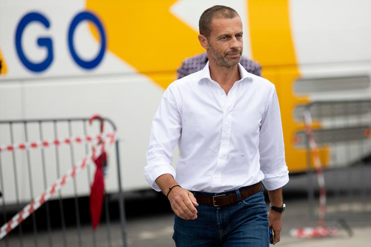 Predsednik Čeferin je poudaril, da so bile prisotne nogometne legende v Biljah navdušene nad dogodkom: "Fantje so rekli, da zelo radi igrajo v takšnem okolju, saj imajo občutek, da so se vrnili h koreninam. Tam, kjer so začeli igrati nogomet." | Foto: Urban Urbanc/Sportida