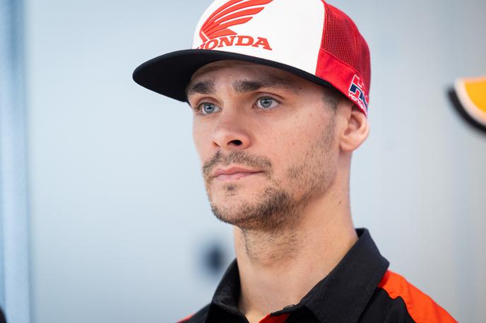 Tim Gajser | Tim Gajser po operaciji VN Španije spremlja od doma. | Foto Bor Slana/STA