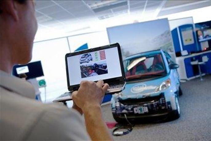 Črna skrinjica za avtomobile