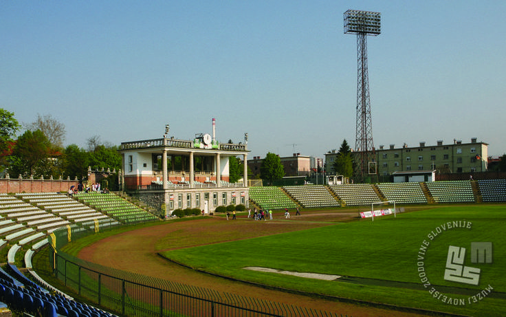 Stadion leta 2006 Leta 2006 | Foto: Sarah Bervar, hrani MNZS