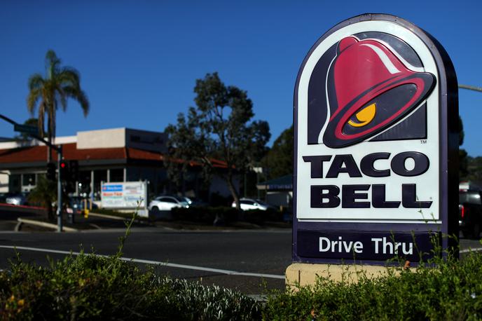 Taco Bell | Doslej so našteli 1947 okuženih oseb, ki so poročale, da so pred boleznijo jedle v restavracijah verige Taco Bell. | Foto Reuters