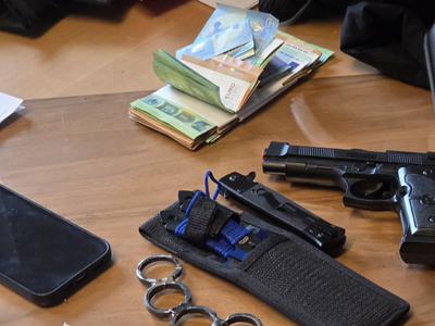 Upal je na srečanje z dekletom. Brutalno so ga pretepli, okradli in nato izsiljevali.