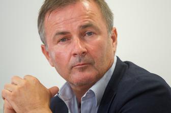 Ulaga zanika očitke o domnevnem izsiljevanju Kranjca, Prevca, Tepeša ...