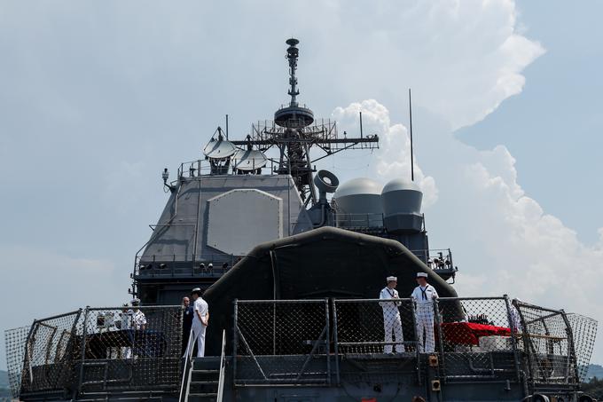 Miro Cerar, ameriška križarka, USS Monterey | Foto: 