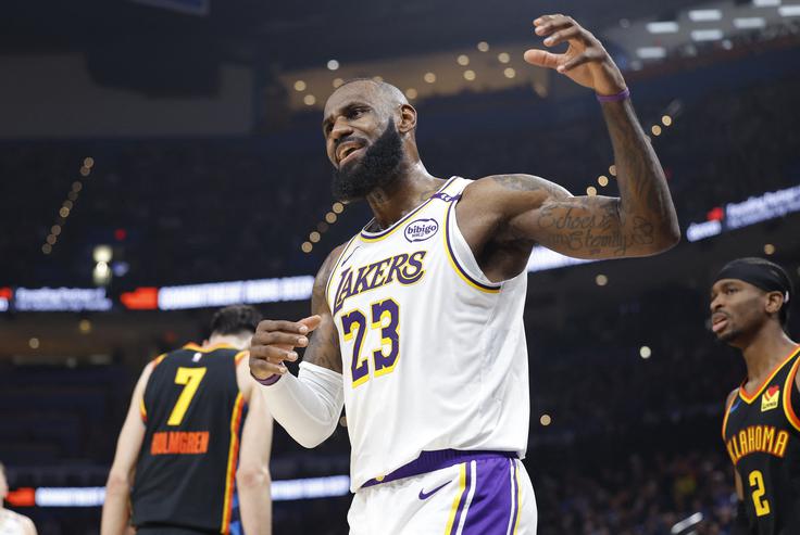 LeBron James je proti vodilni ekipi prvenstva dosegel 19 točk. | Foto: Reuters