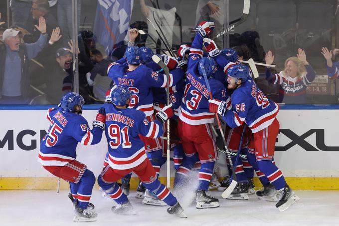 Rangers so se takole veselili zmage po dveh podaljških. | Foto: Reuters